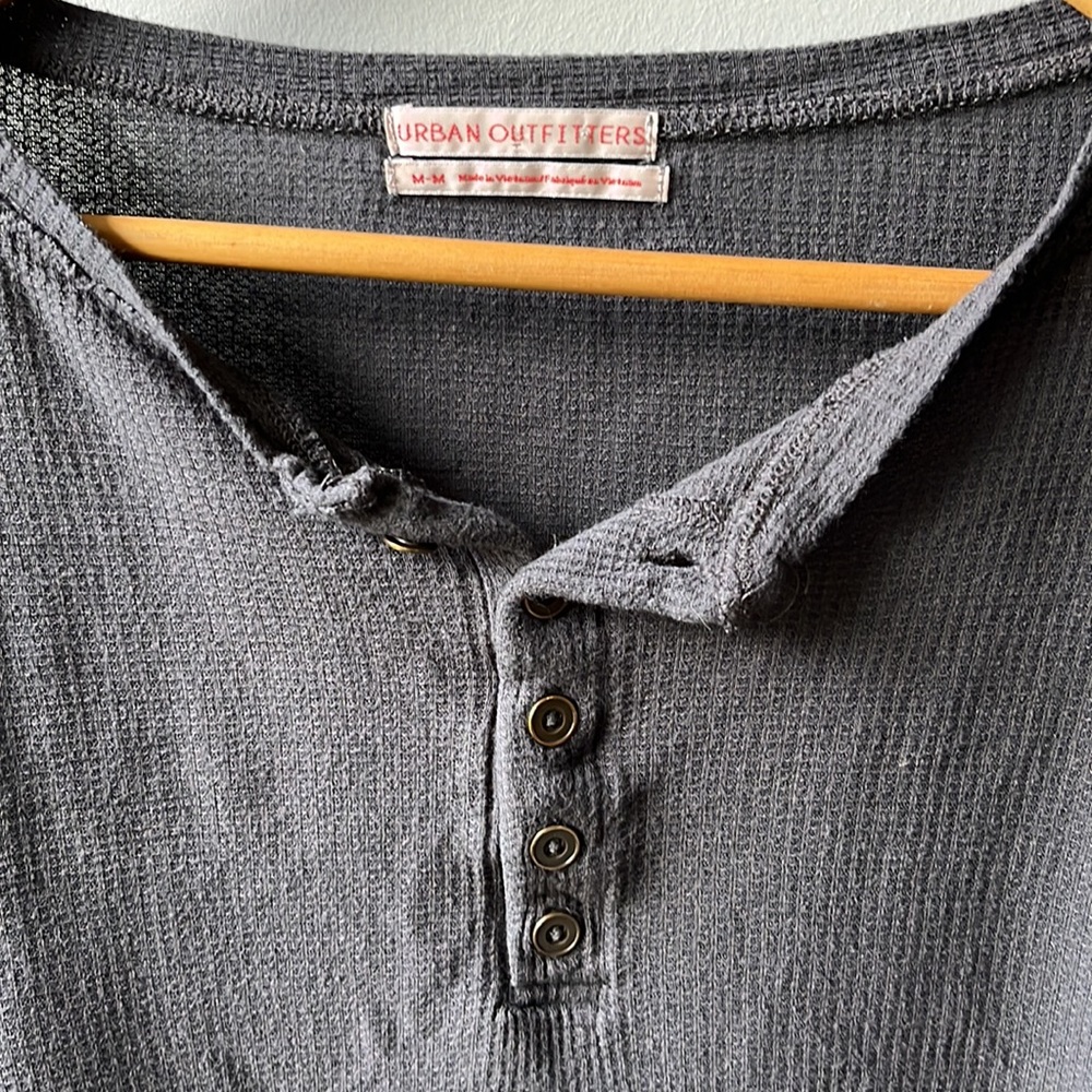 Urban outfitters grey waffleknit long sleeve size medium - Picture 2 of 4